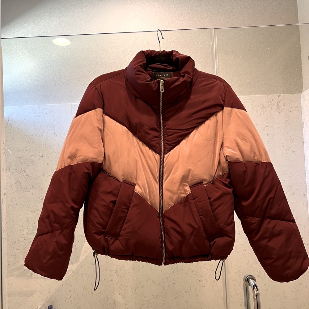 Cropped puffer coat